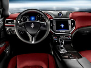 maserati ghibli interieur