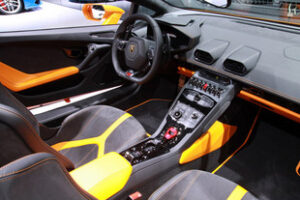 lamborghini-huracan-interieur